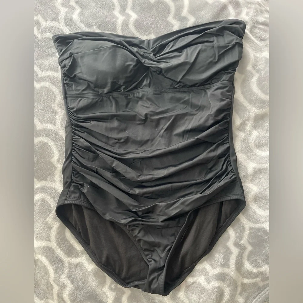 Black strapless Twist front one piece bathing suit. Size xl #2226 - Picture 3 of 11